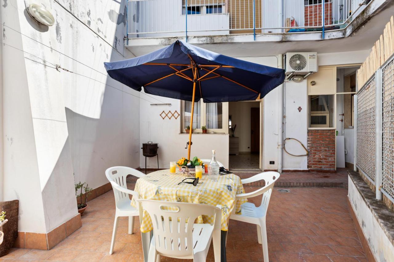 Tra Il Centro E Il Mare Apartment Con Terrazzo Aci Castello Dış mekan fotoğraf