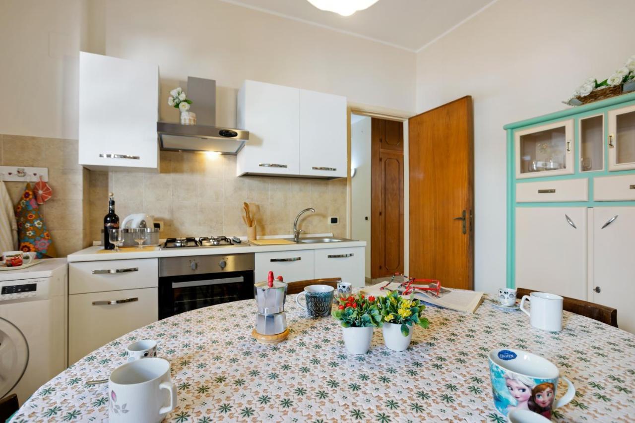 Tra Il Centro E Il Mare Apartment Con Terrazzo Aci Castello Dış mekan fotoğraf