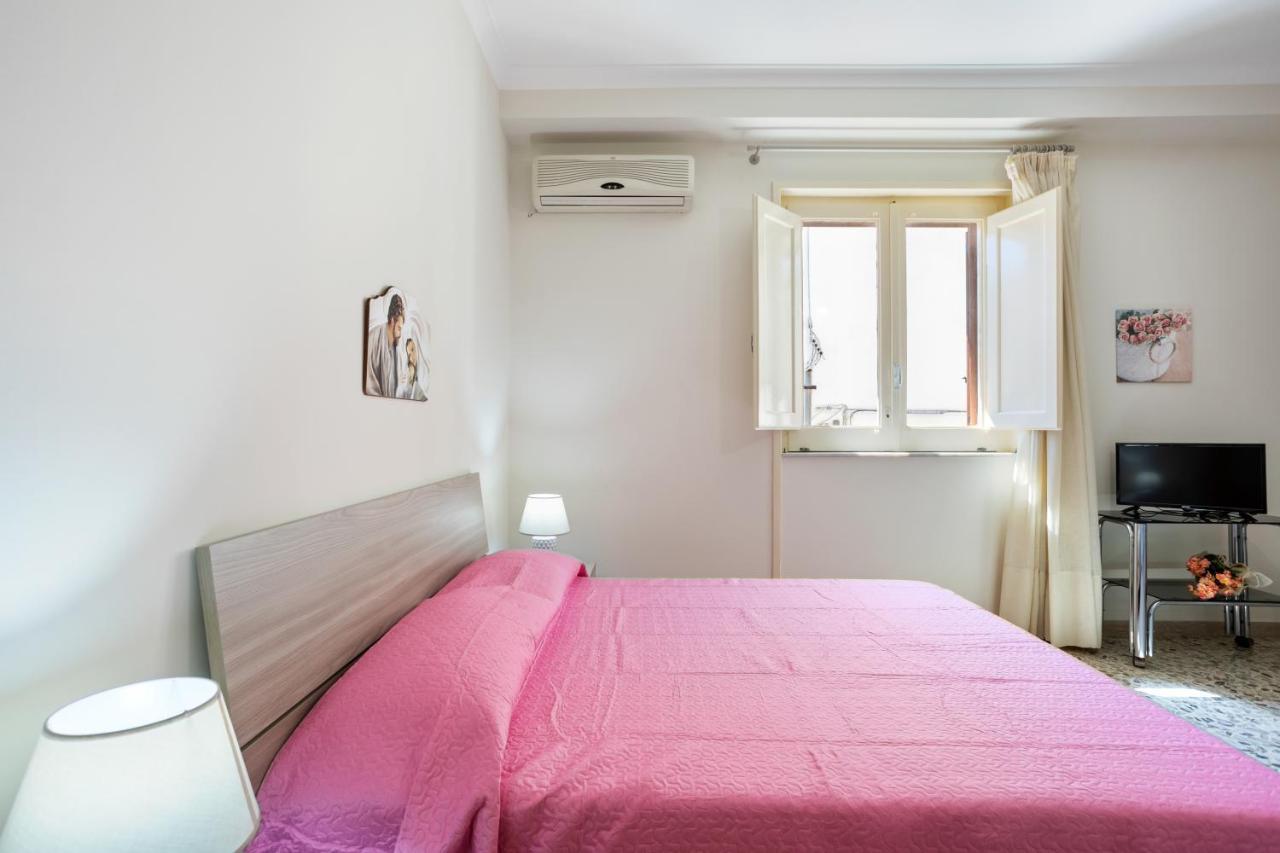Tra Il Centro E Il Mare Apartment Con Terrazzo Aci Castello Dış mekan fotoğraf