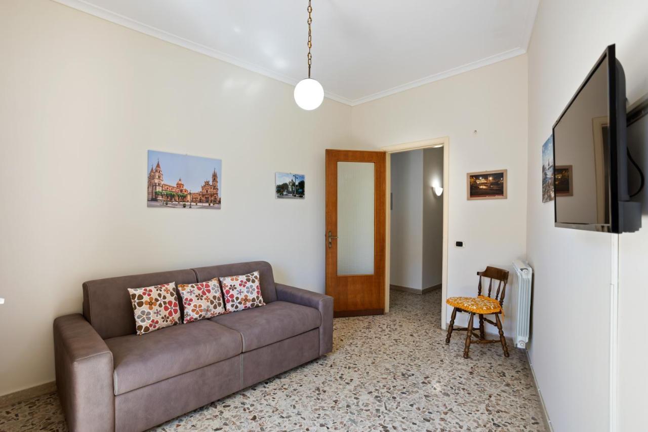 Tra Il Centro E Il Mare Apartment Con Terrazzo Aci Castello Dış mekan fotoğraf