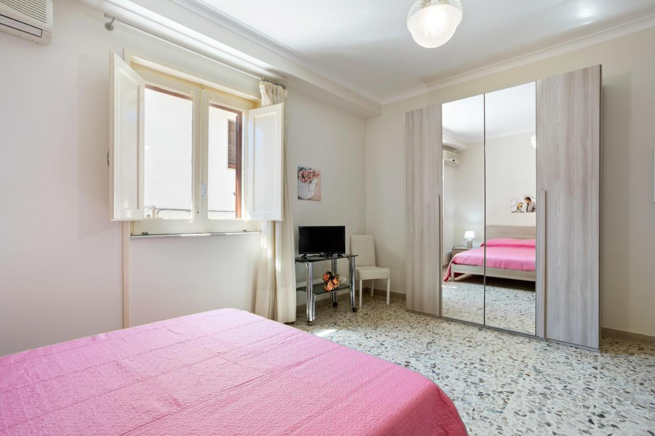 Tra Il Centro E Il Mare Apartment Con Terrazzo Aci Castello Dış mekan fotoğraf